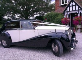 Bentley MK V1 for weddings in Wokingham